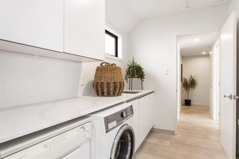 Photo of property in 2/2 Wairarapa Terrace, Merivale, Christchurch, 8014
