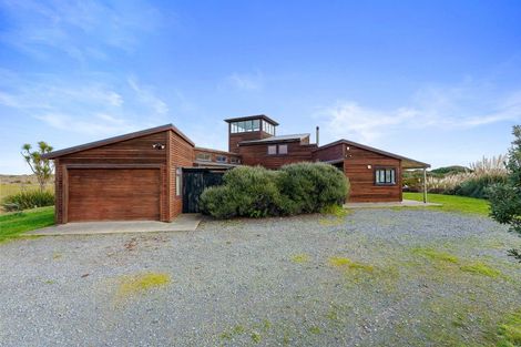 Photo of property in 80 Reay Mackay Grove, Waikawa Beach, Manakau, 5573