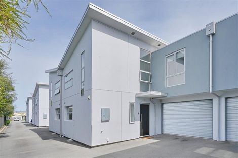 Photo of property in 30f Lyndon Street, Riccarton, Christchurch, 8041
