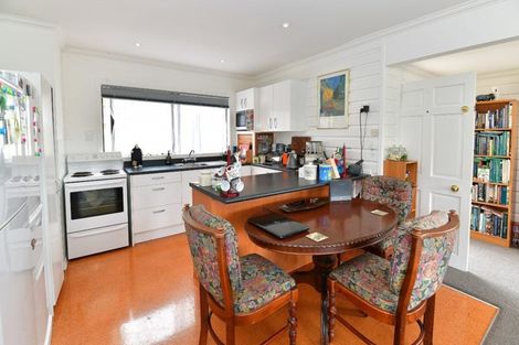 Photo of property in 7 Mangakura Road, Helensville, 0800
