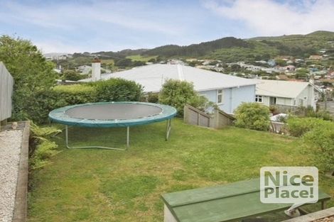 Photo of property in 64 Eden Street, Island Bay, Wellington, 6023