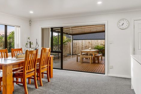 Photo of property in 51 Semillon Avenue, Henderson, Auckland, 0612