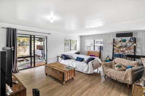 Photo of property in 117 Florence Avenue, Orewa, 0931