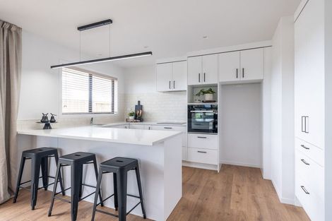 Photo of property in 9 One Haruru Street, Cambridge, 3493