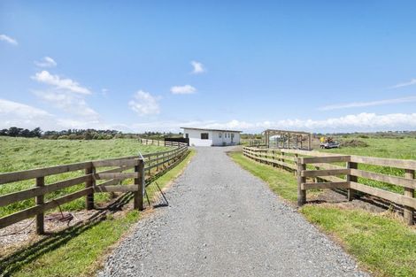 Photo of property in 1121 Parewanui Road, Parewanui, Bulls, 4894