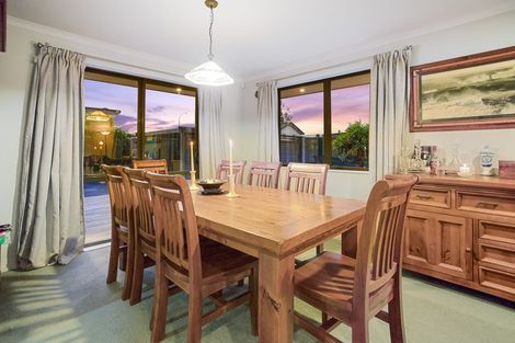 Photo of property in 13 Mona Avenue, Mangere Bridge, Auckland, 2022