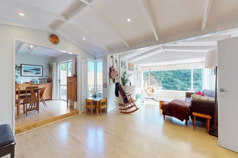 Photo of property in 103 Houghton Bay Road, Houghton Bay, Wellington, 6023