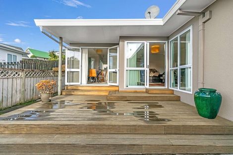 Photo of property in 114b Vale Street, Otumoetai, Tauranga, 3110