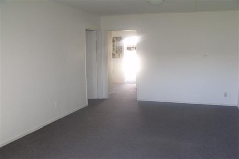 Photo of property in 2/7 Phillips Place, Havelock North, 4130