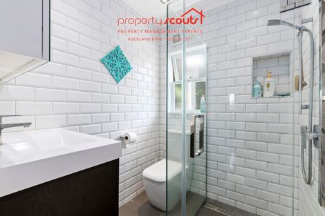 Photo of property in 2/52 Church Street, Northcote Point, Auckland, 0627