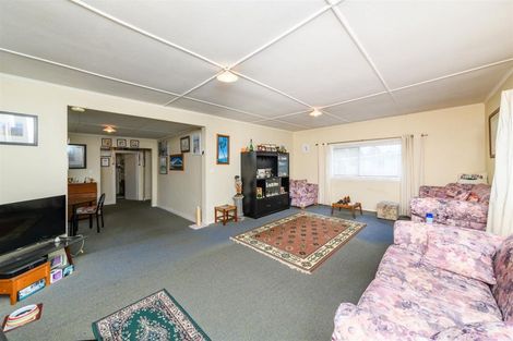 Photo of property in 9 Oxford Street, Marton, 4710