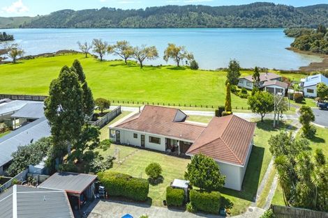 Photo of property in 126 Patiki Place, Whangamata, 3620