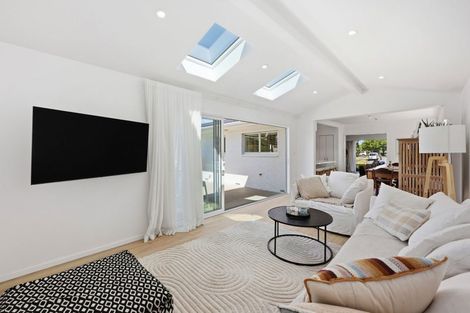 Photo of property in 46 Luton Avenue, Sunnyhills, Auckland, 2010