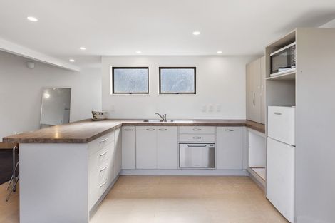 Photo of property in 30 Marine Parade, Mount Maunganui, 3116