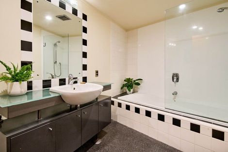 Photo of property in Dominion Apartments, 80u4 Victoria Street, Wellington Central, Wellington, 6011