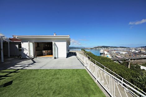 Photo of property in 129 Barnard Street, Wadestown, Wellington, 6012