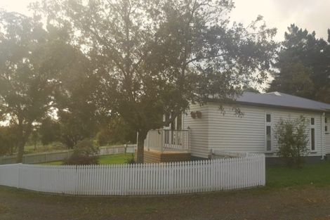 Photo of property in 603 Peak Road, Helensville, 0875