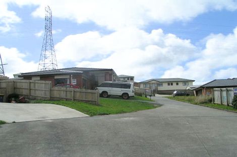 Photo of property in 21 Killygordon Place, Massey, Auckland, 0614