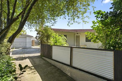 Photo of property in 3 Palliser Place, Milson, Palmerston North, 4414