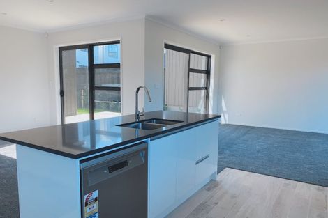 Photo of property in 10 Awamarino Way, Westgate, Auckland, 0614
