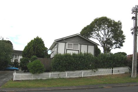 Photo of property in 2/15 Lynn Road, Bayview, Auckland, 0629