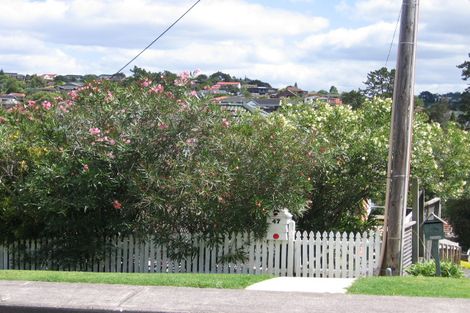 Photo of property in 1/47 Glencoe Road, Browns Bay, Auckland, 0630