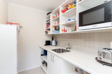 Photo of property in 17 Prestwich Rise, Churton Park, Wellington, 6037