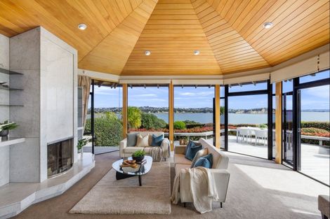 Photo of property in 26 The Crescent, Tindalls Beach, Whangaparaoa, 0930