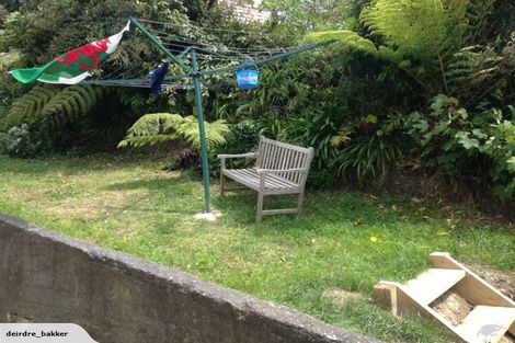 Photo of property in 2 Kopiko Way, Brooklyn, Wellington, 6021