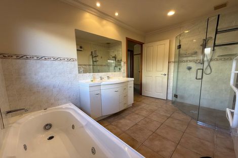 Photo of property in 6 Doneraille Place, Bethlehem, Tauranga, 3110