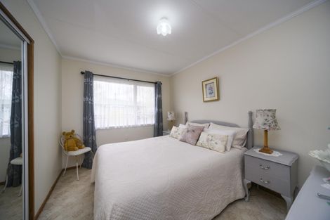 Photo of property in 66 Ruamahanga Crescent, Terrace End, Palmerston North, 4410