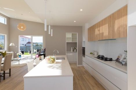 Photo of property in 13 Floyd Road, Riverhead, 0820