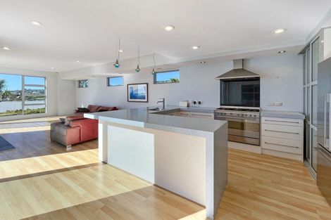 Photo of property in 53 Major Hornbrook Road, Mount Pleasant, Christchurch, 8081