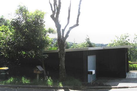 Photo of property in 12 Opou Road, Titirangi, Auckland, 0604