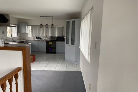 Photo of property in 11 Vireya Court, Goodwood Heights, Auckland, 2105