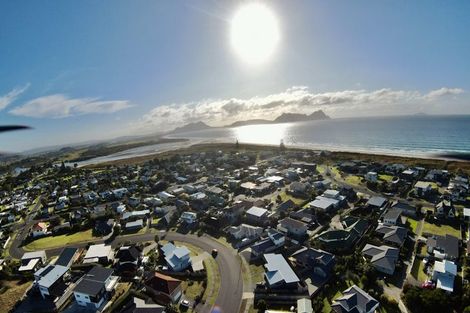 Photo of property in 3 Kihi Place, Ruakaka, 0116