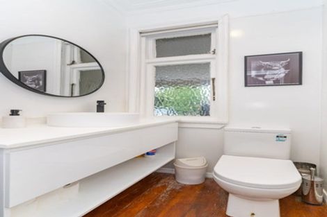 Photo of property in 16 Wycolla Avenue, Saint Clair, Dunedin, 9012