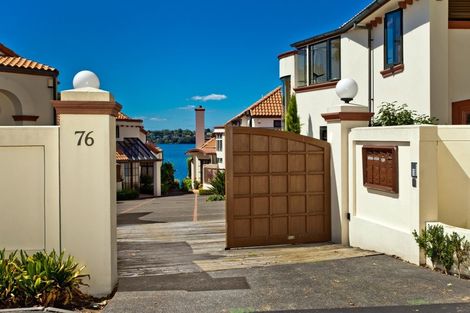 Photo of property in 4/76 Shakespeare Road, Milford, Auckland, 0620
