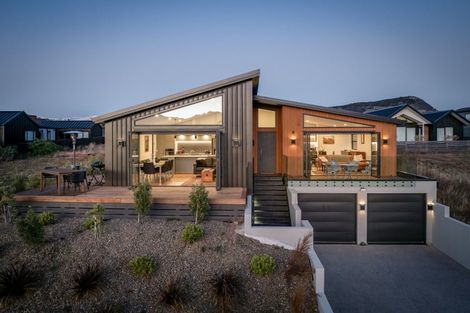 Photo of property in 9 Mcneil Crescent, Wanaka, 9305