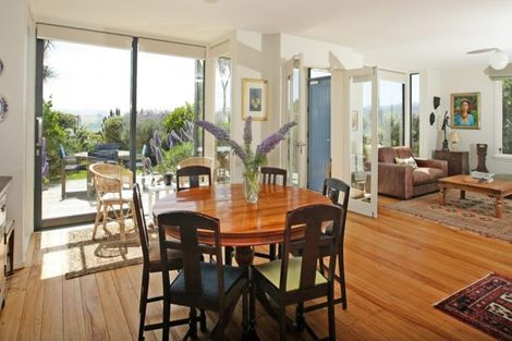 Photo of property in 9 Marine Parade, Seatoun, Wellington, 6022