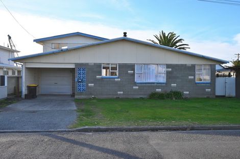 Photo of property in 5 Gladstone Street, Westport, 7825