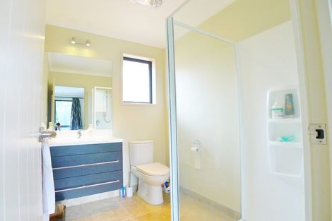 Photo of property in 2 Renata Crescent, Te Atatu Peninsula, Auckland, 0610