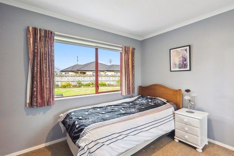 Photo of property in 15 San Priamo Place, Paraparaumu Beach, Paraparaumu, 5032