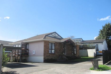 Photo of property in 2/26 De Quincey Terrace, Highland Park, Auckland, 2010