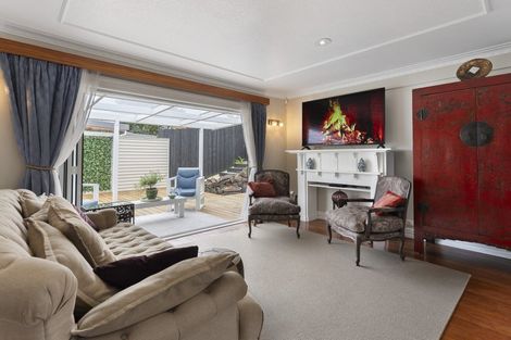 Photo of property in 11 Rangeview Road, Sunnyvale, Auckland, 0612