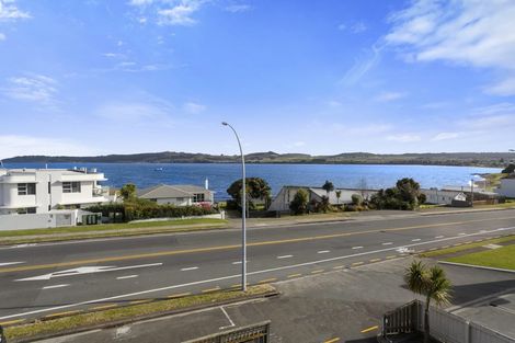 Photo of property in 208 Lake Terrace, Hilltop, Taupo, 3330