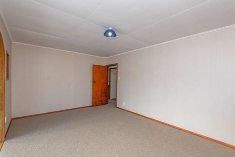 Photo of property in 50 Pahiatua Street, Hokowhitu, Palmerston North, 4410