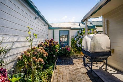 Photo of property in 70-76 Whiteley Street, Moturoa, New Plymouth, 4310