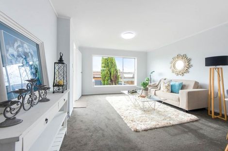 Photo of property in 4/92 Lynwood Road, New Lynn, Auckland, 0600