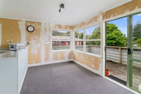 Photo of property in 2 Spencer Street, Western Heights, Rotorua, 3015